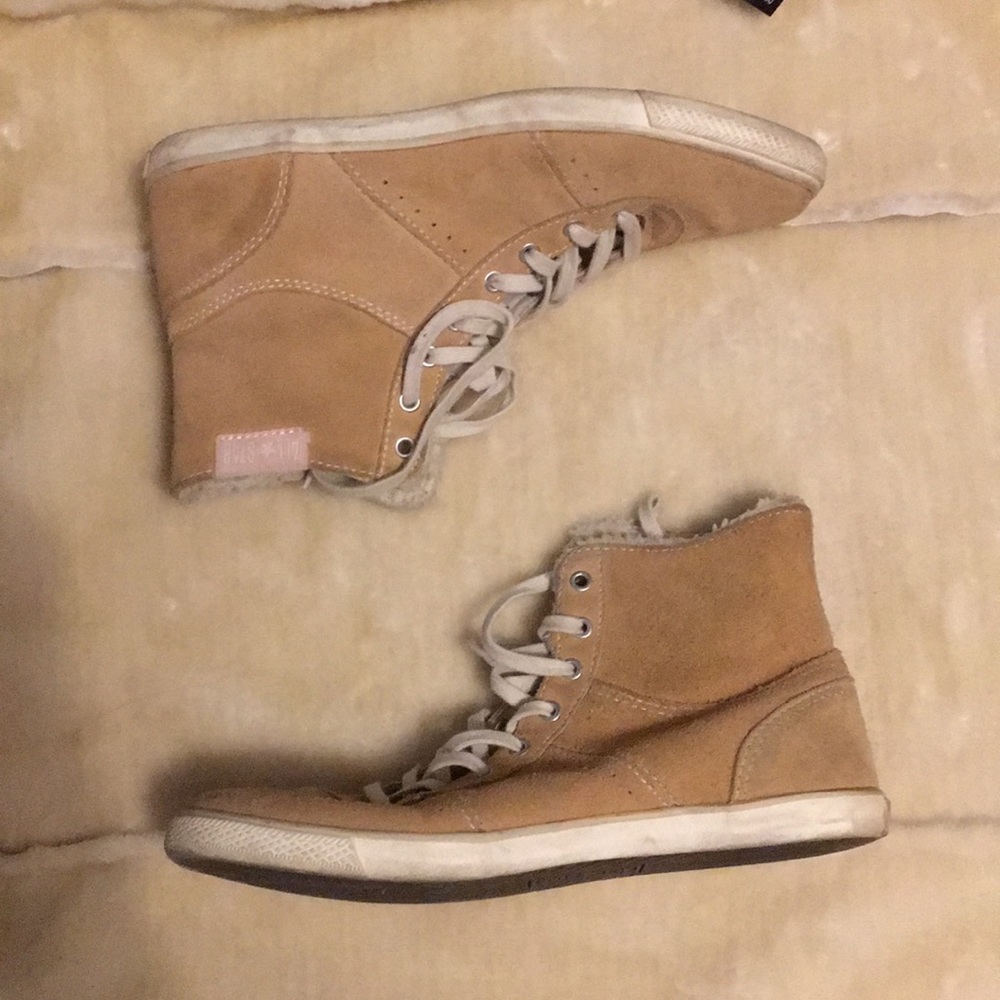 Suede Converse